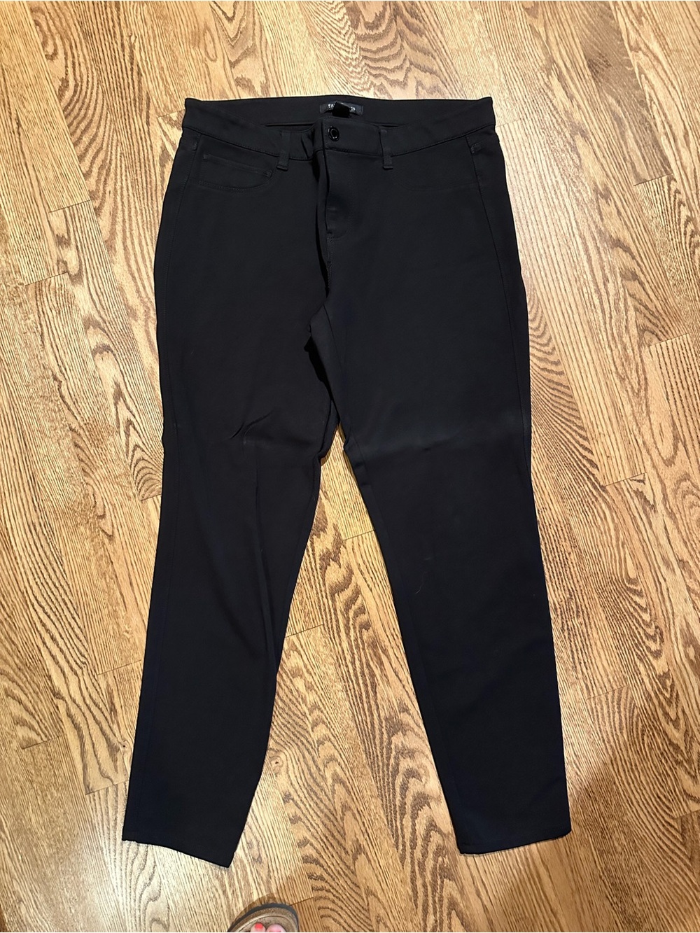 White House Black Market Black Skinny-Leg Stretch Pant